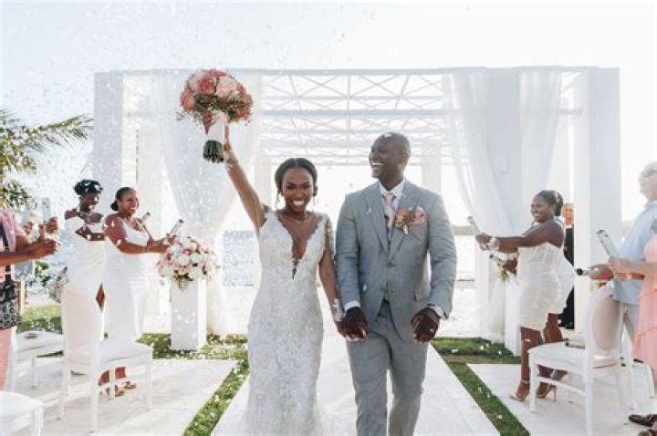 Can US citizens get married in the Bahamas?