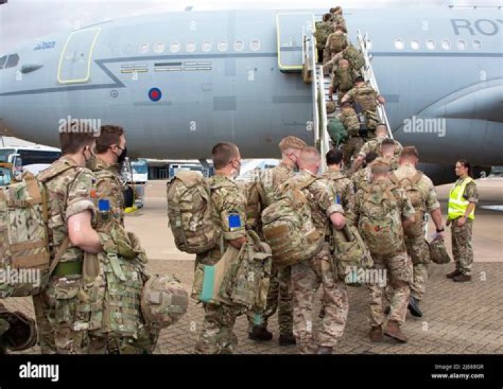 How many British soldiers are stationed in the US?