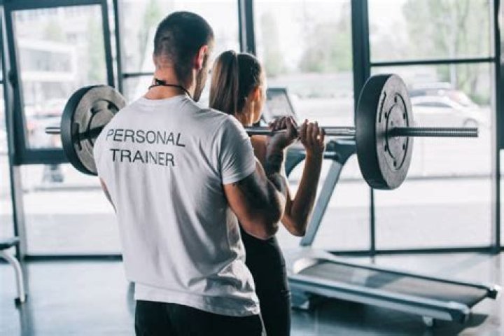 What age do personal trainers start?