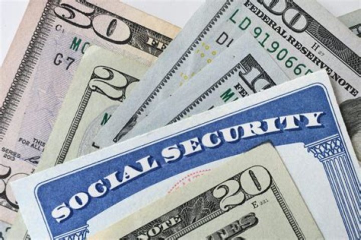 What happens if I wait until age 70 to collect Social Security?