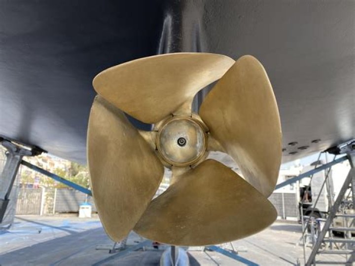 Why ship propeller is made from bronze?